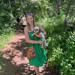 Meet your Posher, Caroline